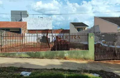 Vende-se terreno inteiro no jardim oasis - maringa, com 300m2