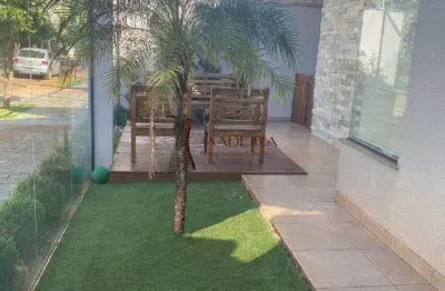 Casa à venda no Parque das Laranjeiras, Maringá 