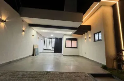 Casa à venda na Rua Pioneiro Diogo Martins Esteves, 2129, Jardim Iguaçu, Maringá