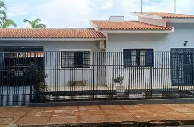 Casa à venda na Nova Esperança, 19, Centro, Nova Esperança