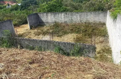 Terreno murado 416 m2 no condomínio maison em vila velha-es