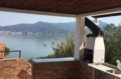 Casa com 2 quartos para alugar na Rodovia Jornalista Manoel de Menezes, 454, Barra da Lagoa, Florianópolis