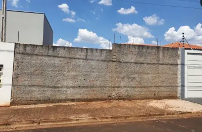 Terreno à venda na Rua Raphaela Amoroso Micelli, 84, Jardim Portugal, Araraquara