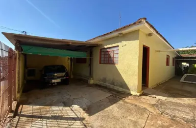 Casa à venda na Avenida Rio de Janeiro, 406, Jardim Brasil (Vila Xavier), Araraquara