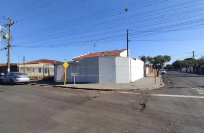 Casa para Locação em Araraquara, Jardim das Estações (Vila Xavier), 3 dormitórios, 2 banheiros, 2 vagas