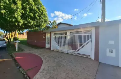 Casa para Venda em Araraquara, Jardim Higienópolis, 3 dormitórios, 1 suíte, 3 banheiros, 4 vagas