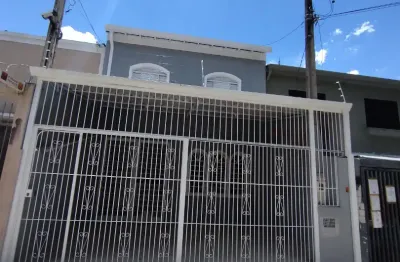 Casa a venda na vila industrial com 03 quartos  e garagem - toda reformada