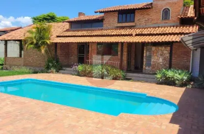 Casa colonial para fins comerciais - com salão de festas, piscina e churrasqueira