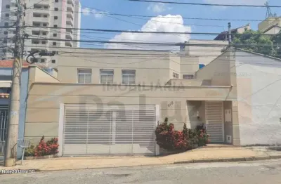Casa térrea com 3 quartos/suíte e 3 banheiros, e 4 vagas à venda, 420 m², por r$ 1.750.000