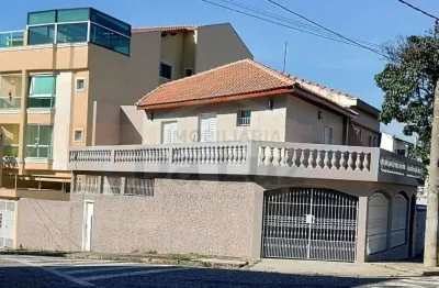 Sobrado de 139m², com 2 quartos com varanda, 2 banheiros, 3 vagas à venda, no campestre: r$ 660.000.