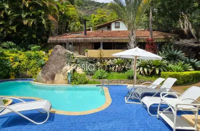 Casa em condomínio fechado com 8 quartos à venda na Rua Benjamim Galloti, 80, Itaipava, Petrópolis