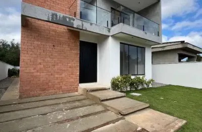 Casa com 4 dormitórios à venda, 210 m² por r$ 1.040.000,00 - ubatiba - maricá/rj
