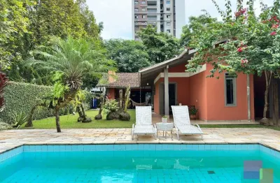 Casa com 3 quartos à venda na rua camboriú, --, glória, joinville por r$ 2.500.000