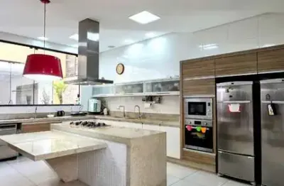 Luxuosa mansão com 5 suítes no swiss park - são bernardo do campo residência exclusiva com 600m² de área, 4 vagas de garagem e área de lazer completa!