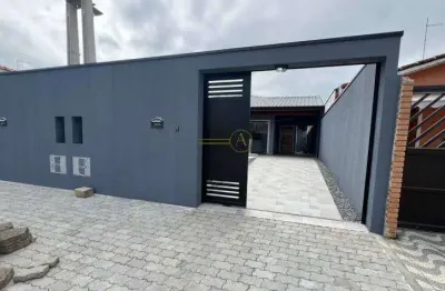 Casa térrea à venda em Peruíbe Piscina com cascata.
Área gourmet com churra