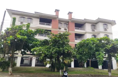 Apartamento Porteira Fechada, á 300m da praia á venda em Peruíbe