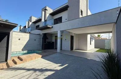 Lindo sobrado à venda novíssima com planejado de esquina apenas 600m praia