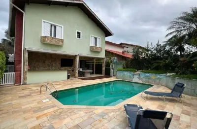 Sobrado à venda porteira fechada condomínio bougainville ii peruíbe