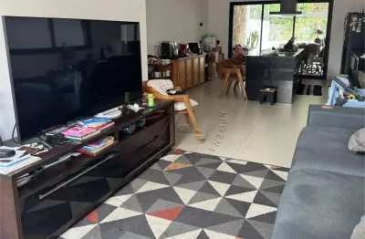 Casa em condomínio fechado com 3 quartos à venda na rua iara, 426, villas do jaguari, santana de parnaíba por r$ 1.250.000