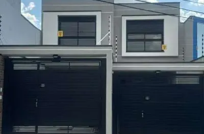 Sobrado na penha com 130m², 3 dormitórios, 2 vagas de garagem e área gourmet!