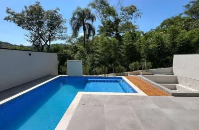 Sobrado lind0 04 suites perto do centro de atibaia dentro de condominio de alto padrao