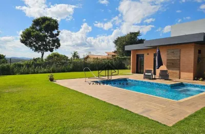 Casa terrea moderna nova 04 suites com quintal gramado piscina condominio fechado em atibaia