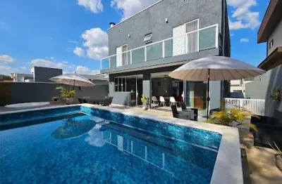 Sobrado mobiliado dormitorios com closet mobiliado condominio fechado em atibaia