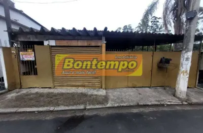Oportunidade - imóvel de 250m² com 03 casas e salão no terreno.
