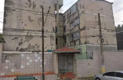 Excelente localização - apartamento de 42,00m² 3° andar - cohab 2
