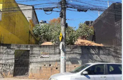 Terreno à venda na Vila Silviânia, Carapicuíba 