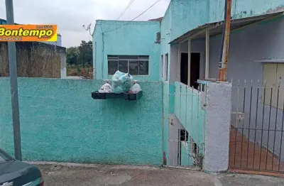 Casa com 1 quarto para alugar na Vila Santa Terezinha, Carapicuíba 