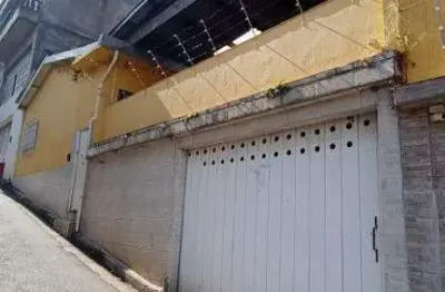 Casa com 2 quartos para alugar no Centro, Carapicuíba 