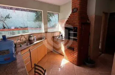 Casa com 3 quartos à venda na Vila Souto, Bauru 