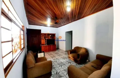 Casa vila industrial i 3 quartos i 2 banheiros i 2 salas i 2 vagas