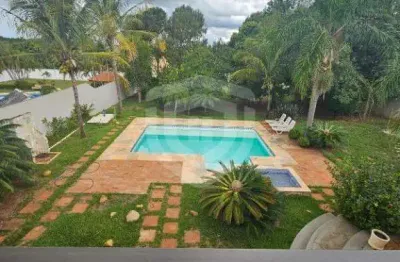 Casa à venda no condomínio shangrilá com projeto de jurandyr bueno