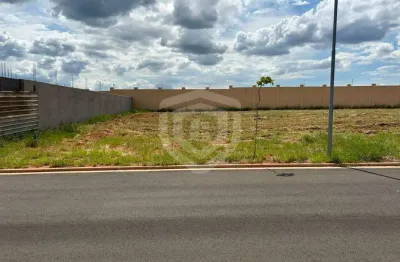 Terreno à venda no Guestier Residencial Boutique, Piratininga 
