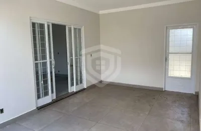 Casa com 3 quartos à venda na Vila Camargo, Bauru 