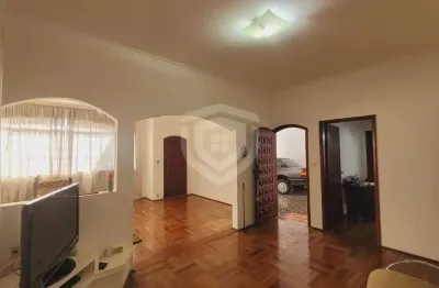 Casa com 5 quartos à venda no Jardim América, Bauru 