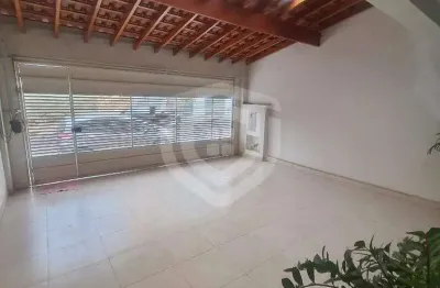 Casa à venda com 3 quartos, sendo 1 suíte próximo ao centro da cidade em bauru sp