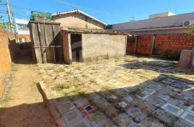Casa à venda no bairro jardim ouro verde em bauru, ótimo terreno