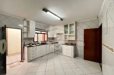 Casa vila industrial | 2 quartos | 1 quarto fundo | 1 banheiro | 2 salas | 2 vagas