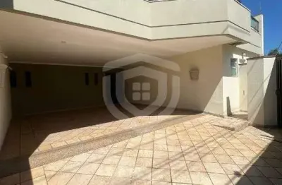 Lindo sobrado a venda com piscina, 4 quartos, 5 banheiros, próximo av. getulio vargas