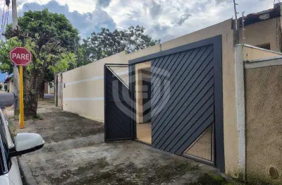 Casa para locação no bairro gasparine com 4 quartos, 2 vagas de garagem, cozinha e sala ampliada