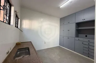 Casa com 4 quartos para alugar no Jardim América, Bauru 