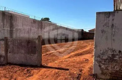 Terreno à venda no Jardim Fonte do Castelo, Bauru 