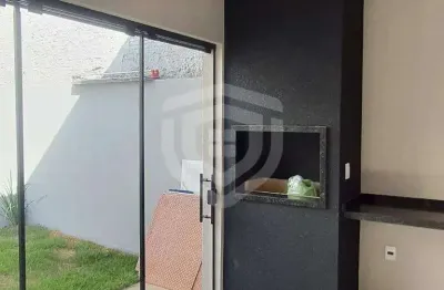 Casa à venda com 3 quartos, sendo 1 suíte, nove no jardim ferraz em bauru sp