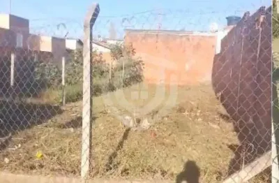 Terreno à venda no Conjunto Habitacional Moradas do Buriti, Bauru 