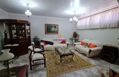 Casa com 3 quartos para alugar no Parque União, Bauru 