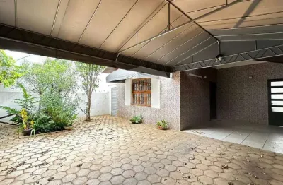 Casa com 3 quartos para alugar no Jardim Planalto, Bauru 