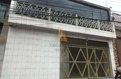 Casa sobrado em aricanduva: 2 dorms, 2 suítes à venda